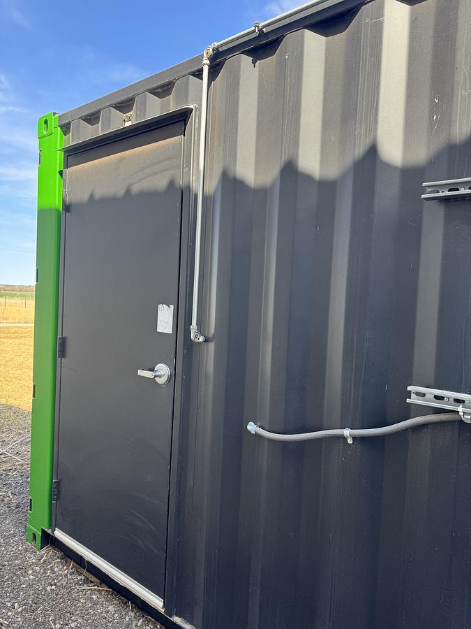 Advanced Extraction Labs C1D1 Extraction Booth Model CS820 | 8' x 8' x 20' |