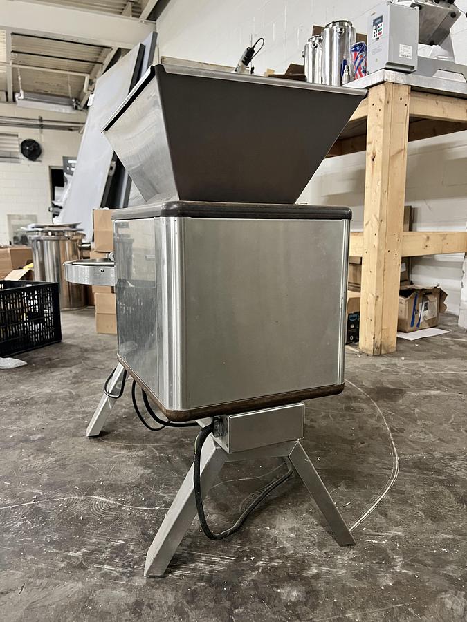 Used CAPSULE COUNTER- PEI VERSACOUNT