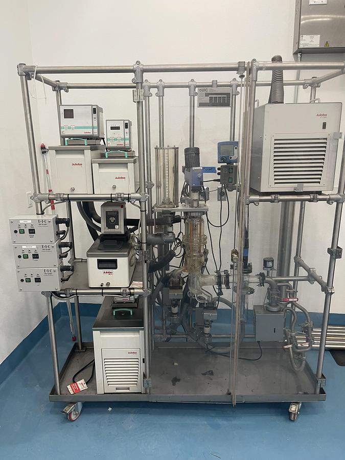 Used Chemtech KDL6 Distillation System (UIC with Julabo Accessories)