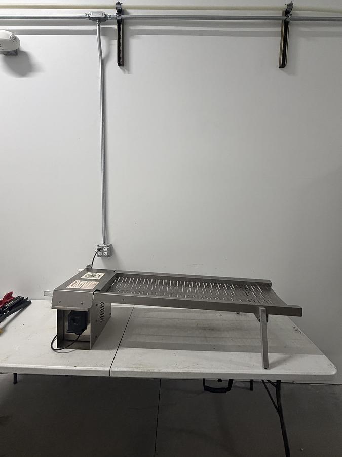 Used Ultra Trimmer UT3000 - Trims 18 lbs/hour