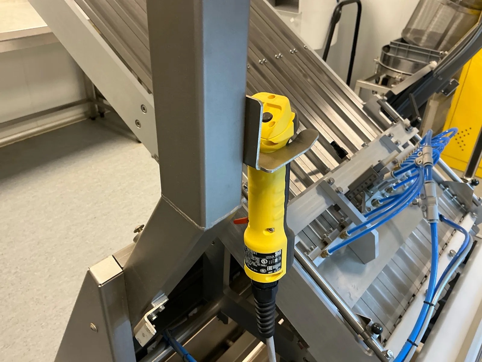 Used JuanaRoll 8 Channel Pre-Rolling Machine