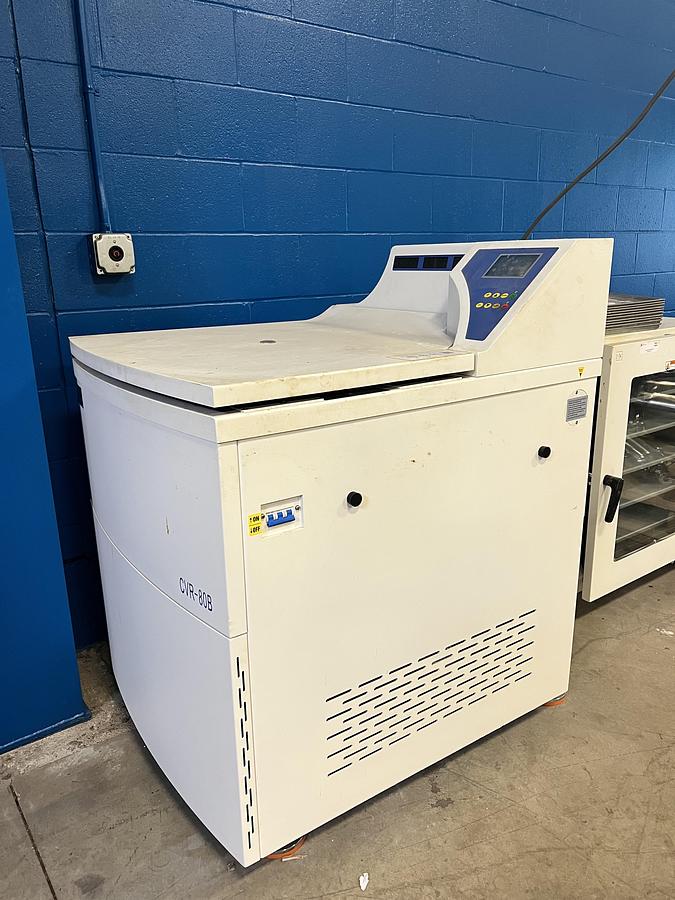 Used Refrigerated Isolate Centrifuge- 20 C Degree FR8-B12 (Old model CRV-80B)