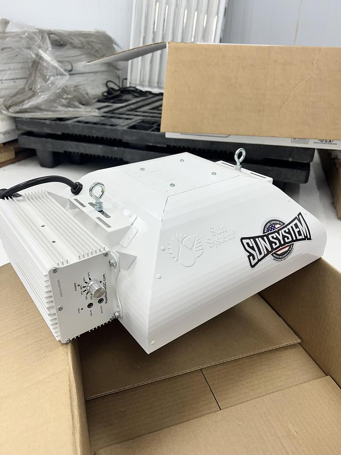 Sun System 315 Watt Light Fixtures