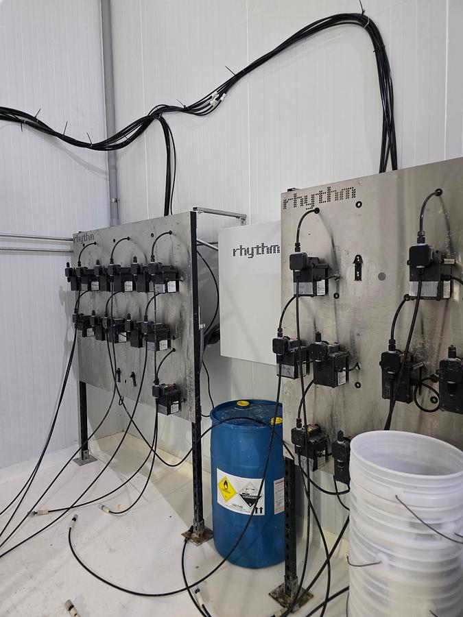 Used Rythym Fertigation System: an In-Line Automated Nutrient Batch Dosing System