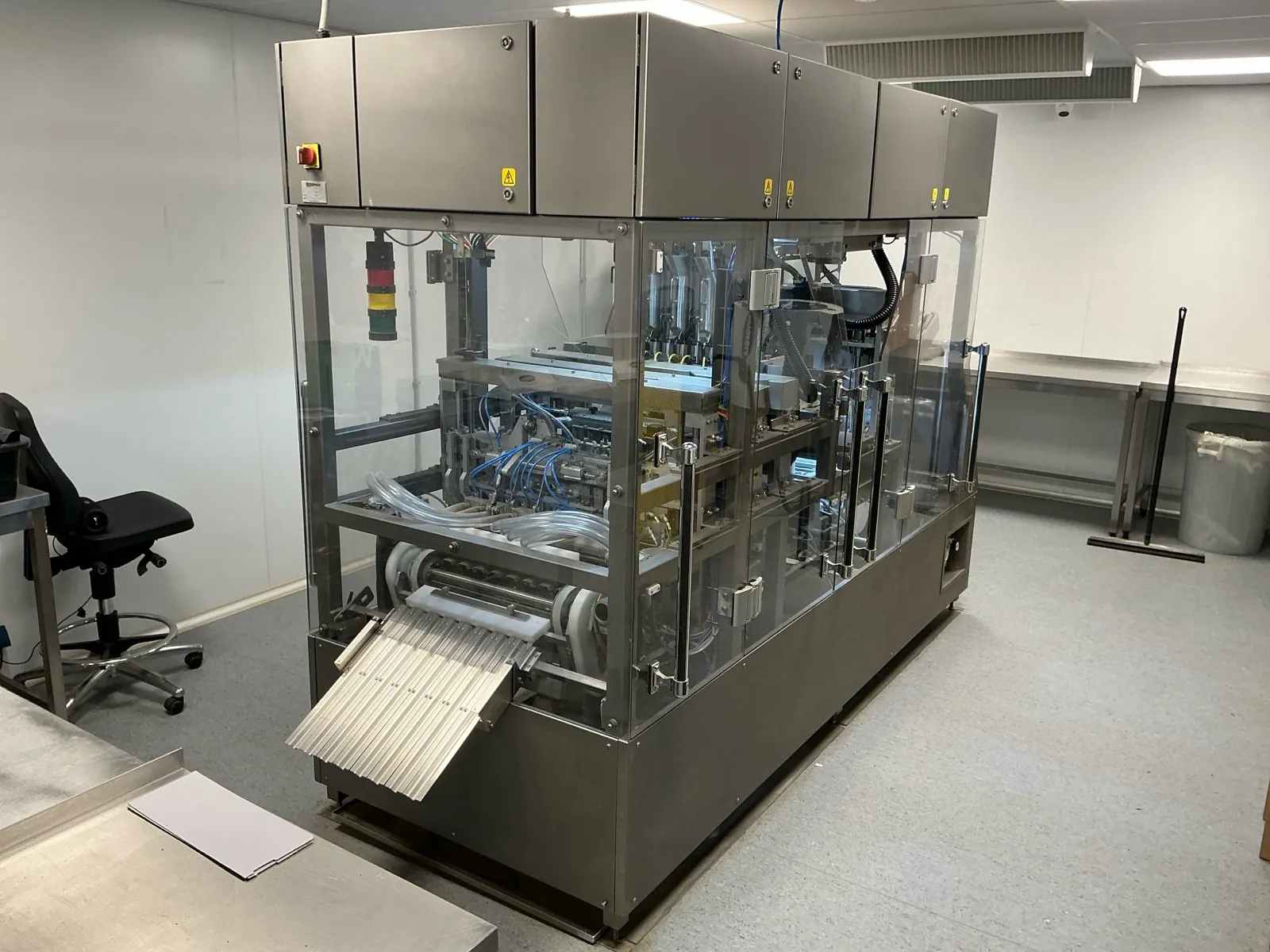 Used JuanaRoll 8 Channel Pre-Rolling Machine