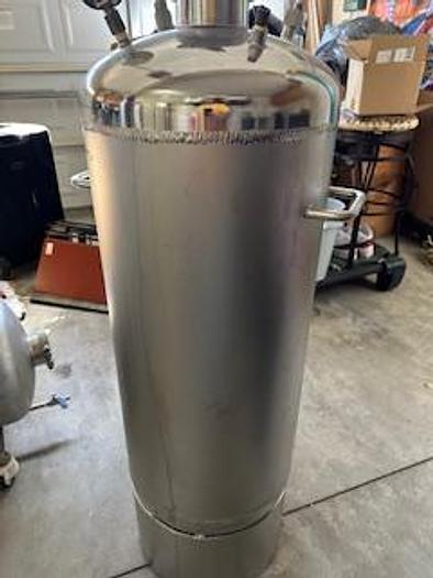 [Brand New, Never Used] Bhogart Sauce Extractor - Vacuum Pump and Honey Pots Included