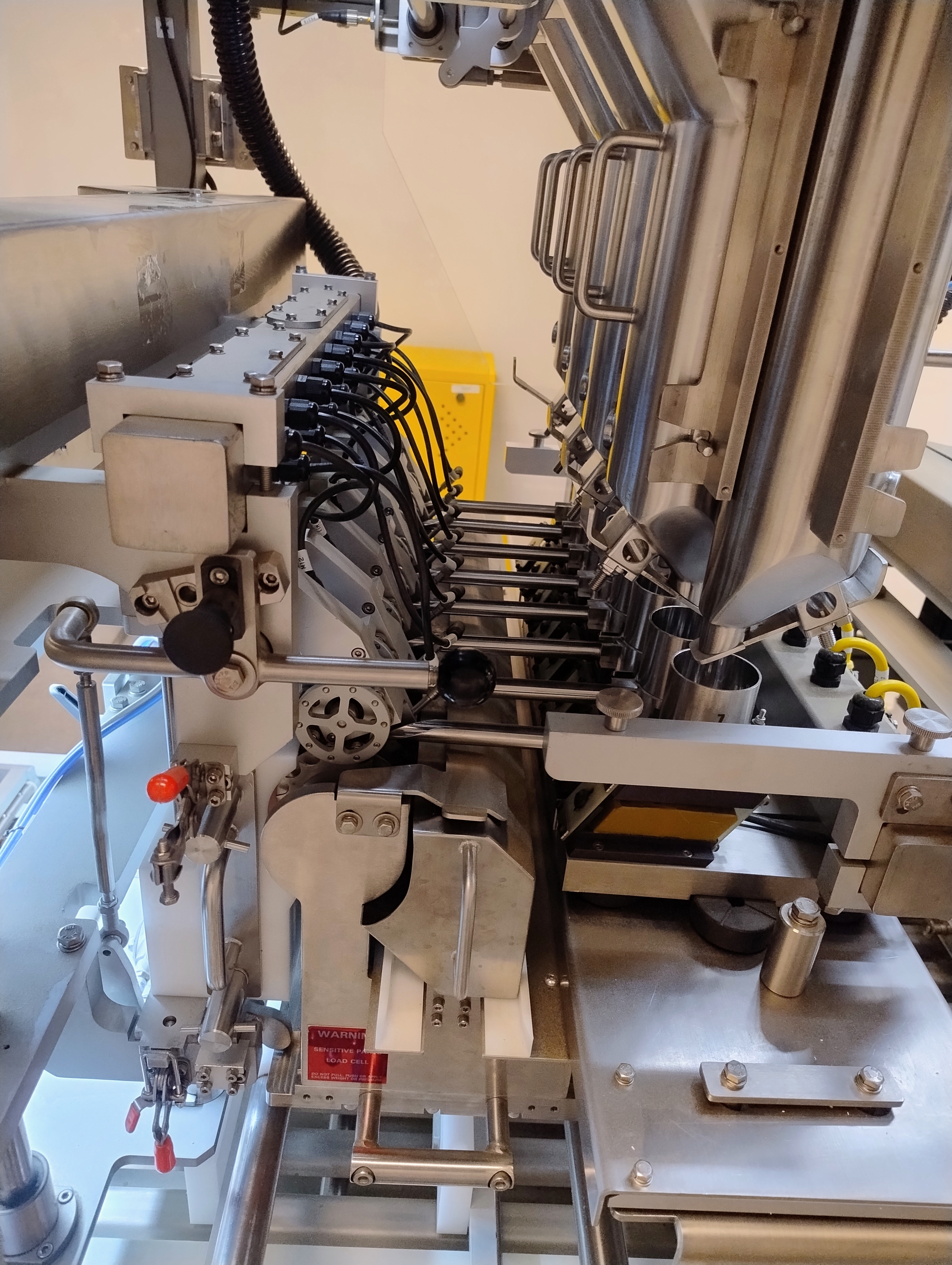 Used JuanaRoll 8 Channel Pre-Rolling Machine