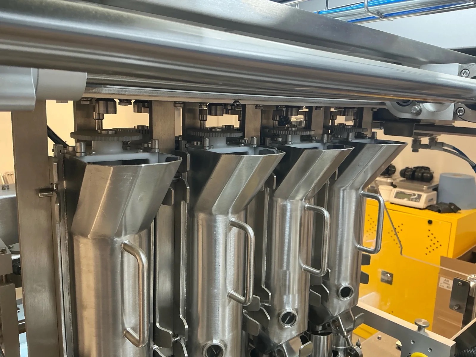 Used JuanaRoll 8 Channel Pre-Rolling Machine