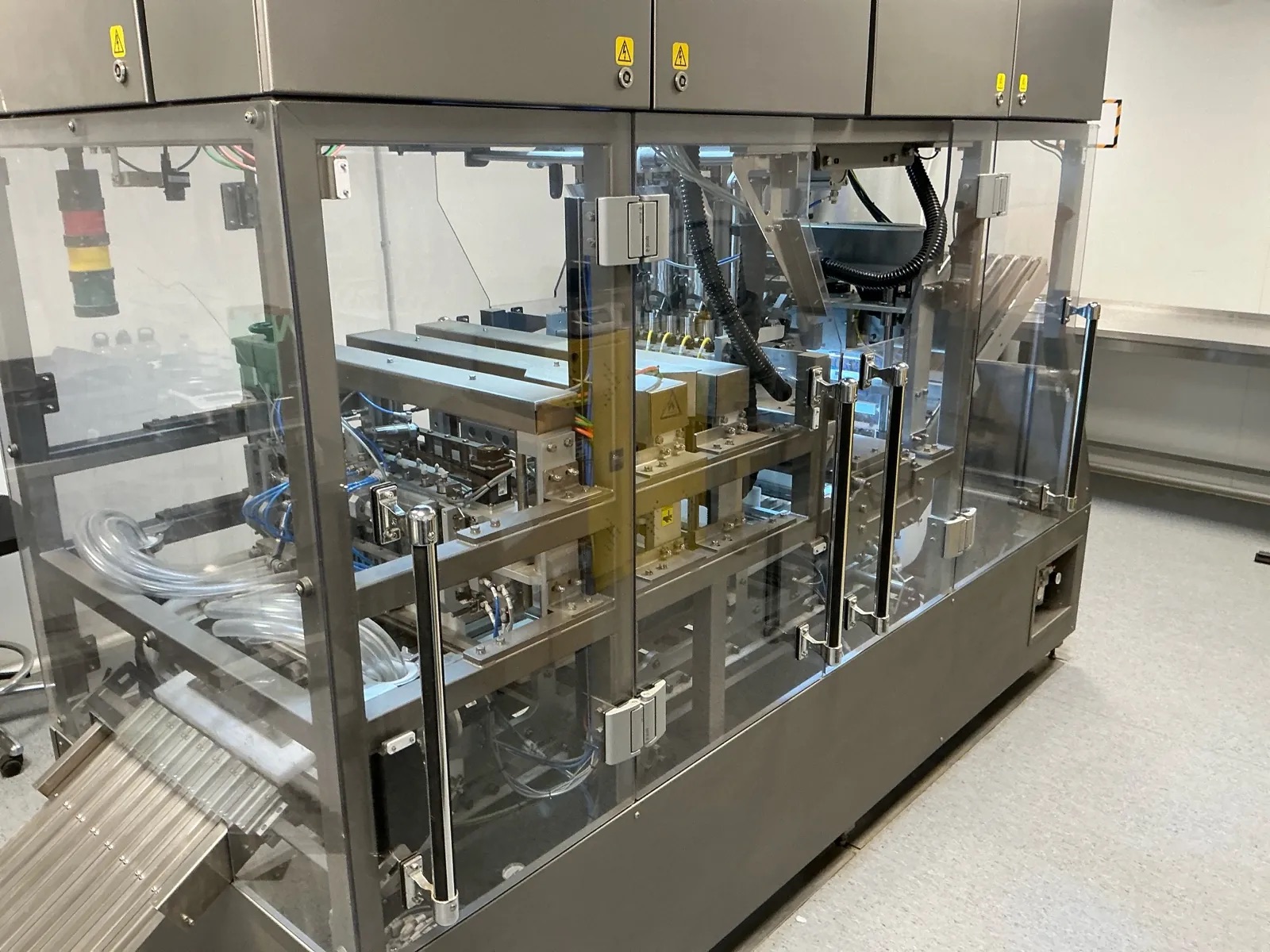 Used JuanaRoll 8 Channel Pre-Rolling Machine