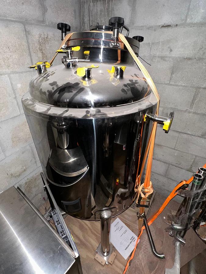 600 L Crystallization Reactor with Chiller, Heater, SS Storage Vessel, Pump and Control Box