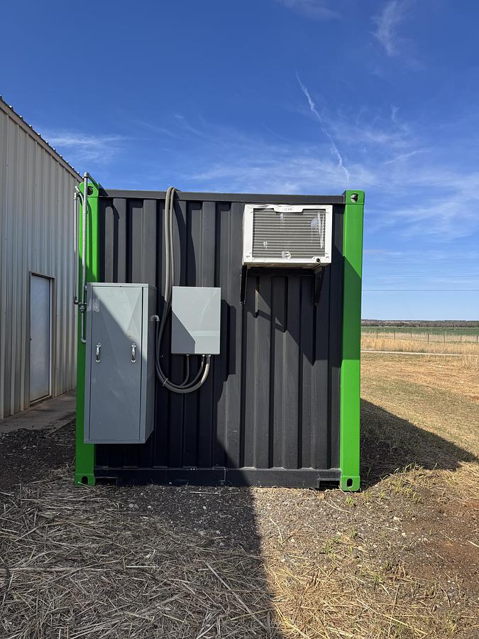 Advanced Extraction Labs C1D1 Extraction Booth Model CS820 | 8' x 8' x 20' |