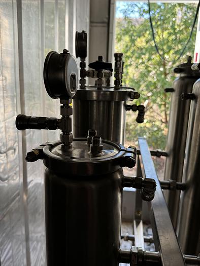 Used Bizzybee Hexapod Hydrocarbon Extractor