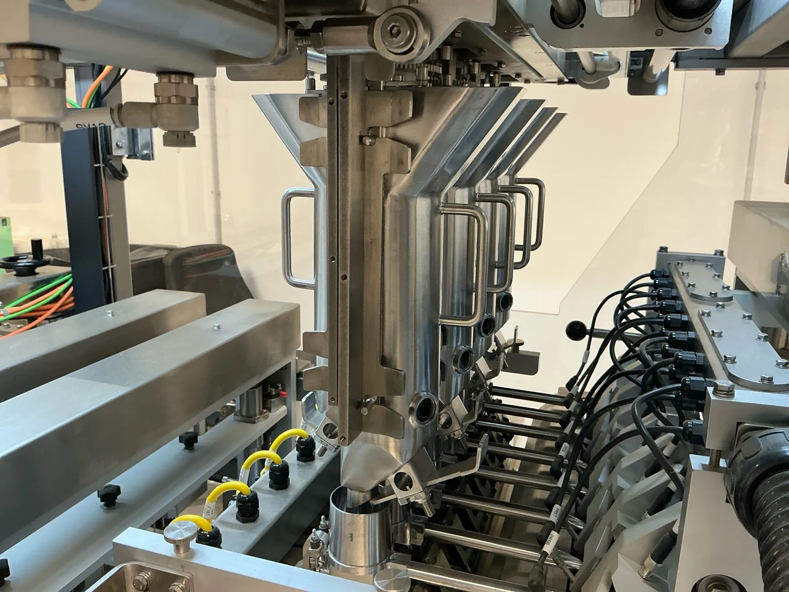 Used JuanaRoll 8 Channel Pre-Rolling Machine