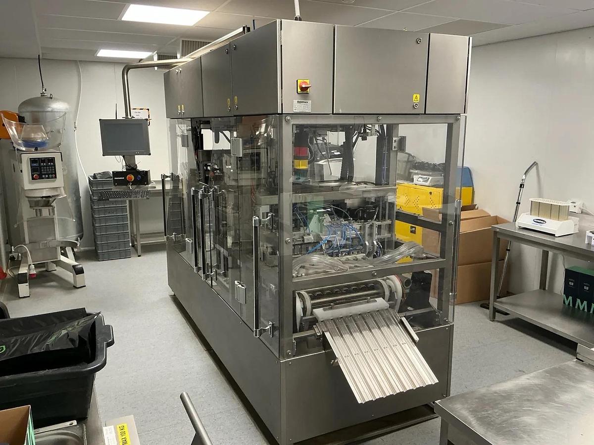 Used JuanaRoll 8 Channel Pre-Rolling Machine