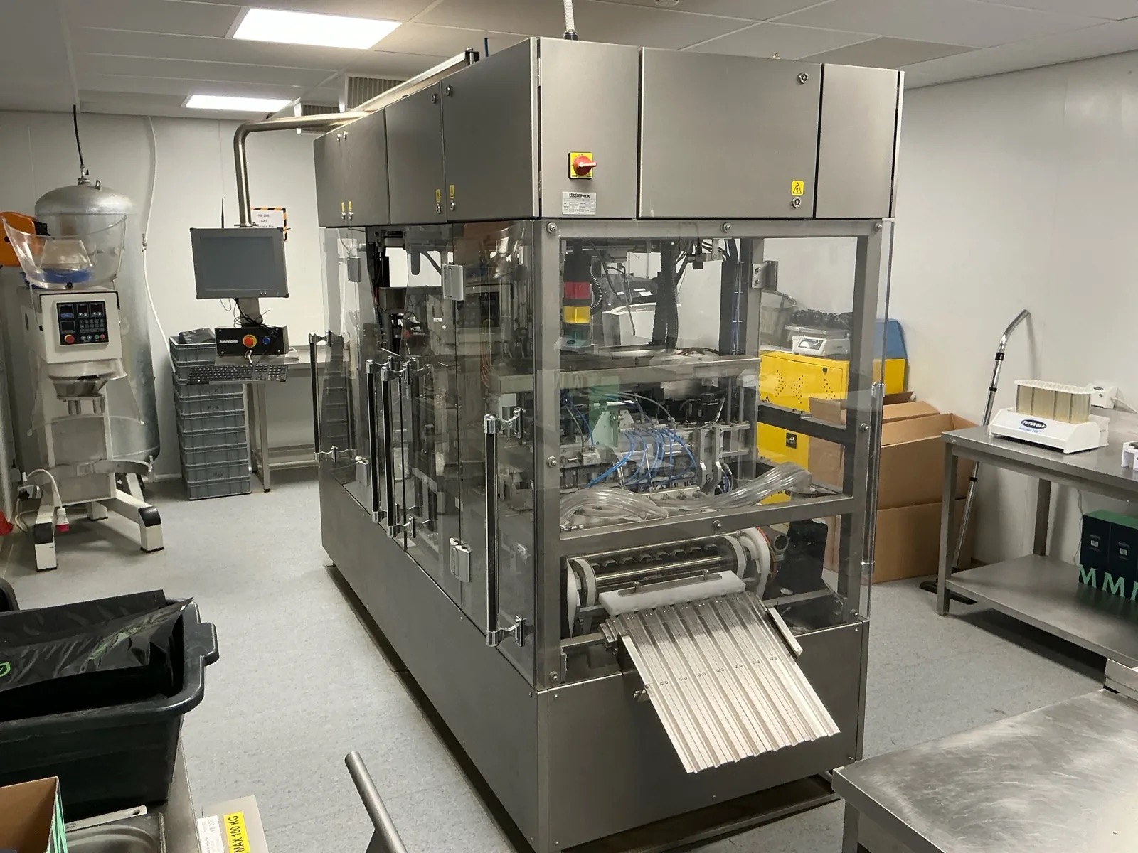 Used JuanaRoll 8 Channel Pre-Rolling Machine