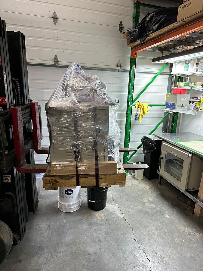 Across International 1.9 cu ft Vacuum Oven with Brand New Pump