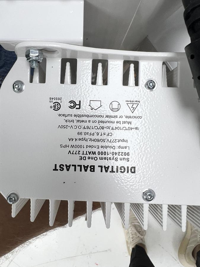 Sun System 1000 Watt DE Boss Commercial Fixture 277 Volt