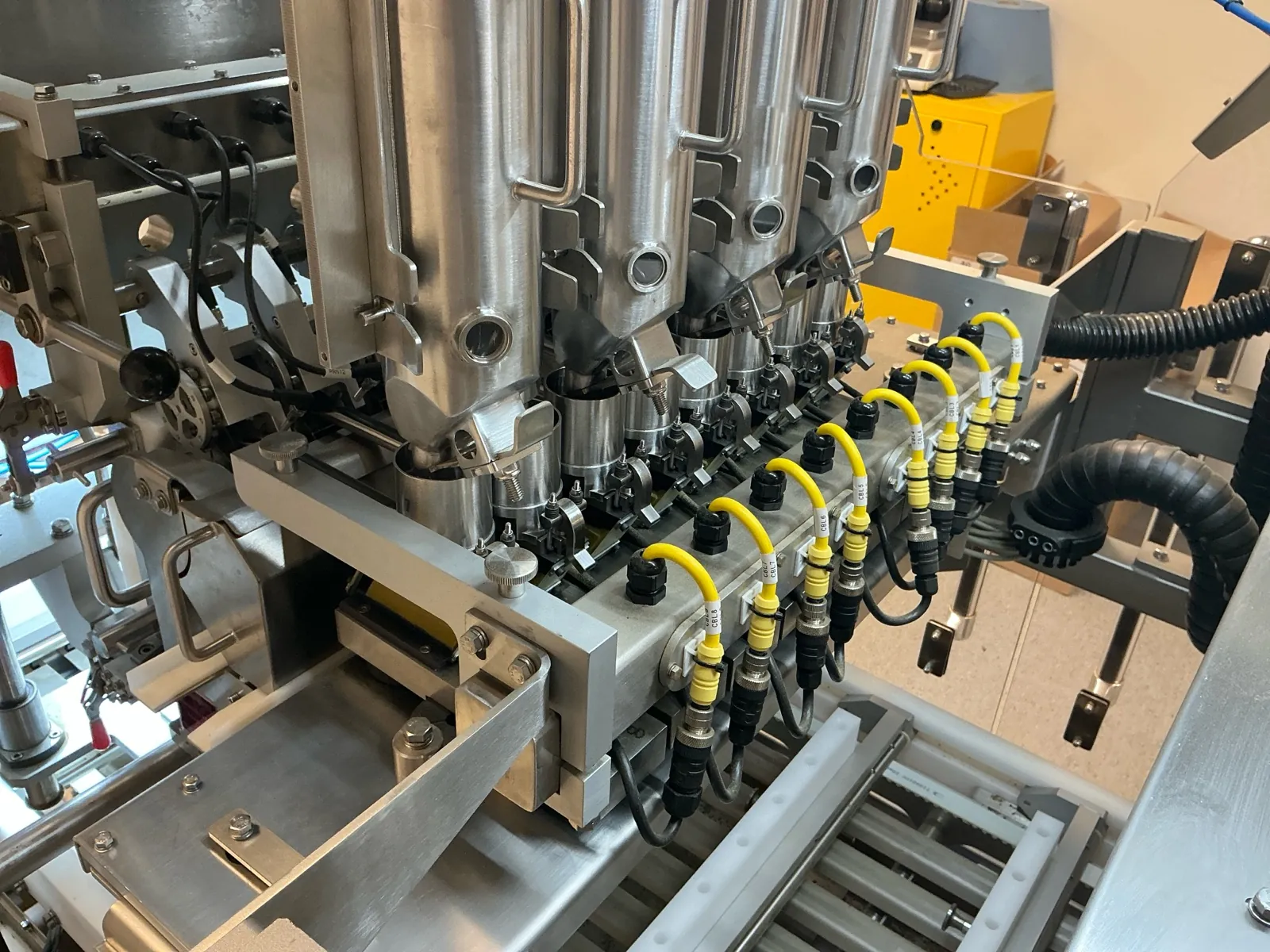 Used JuanaRoll 8 Channel Pre-Rolling Machine