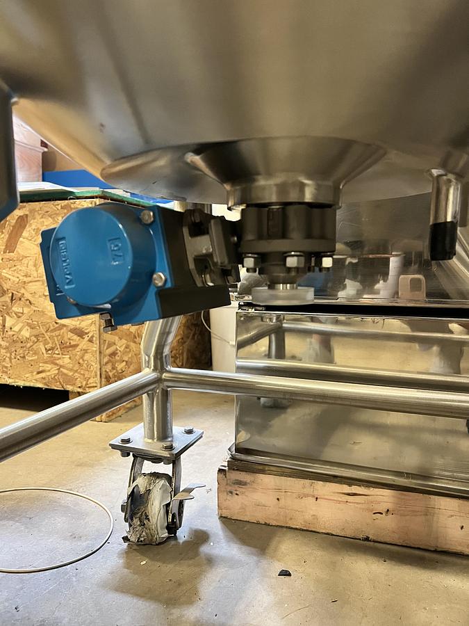 Used Highland Equipment Inc – Decarb Pressurized Vessel