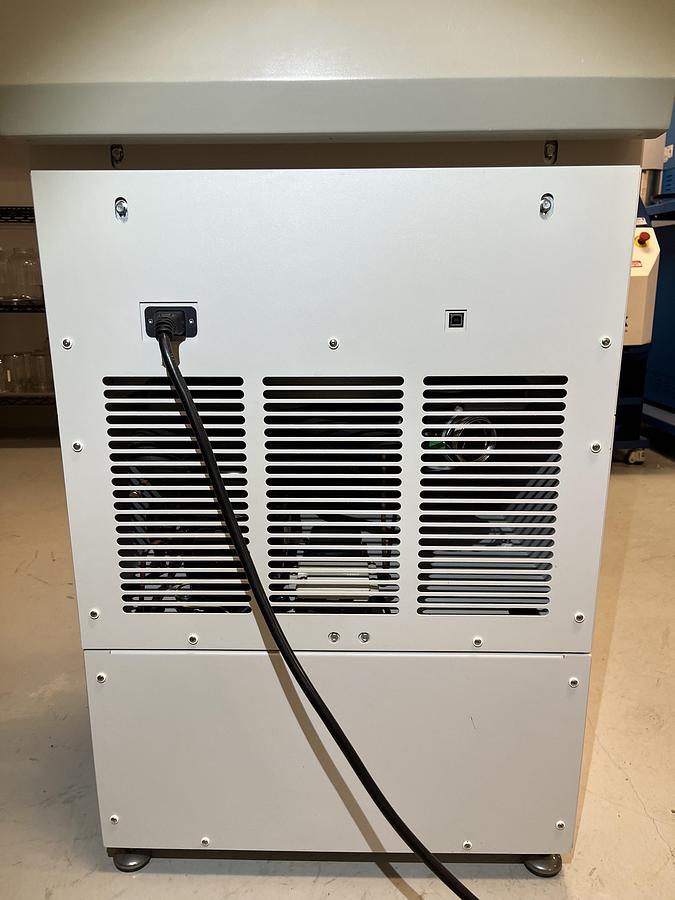 Used Hermle Labortechnik GmbH ZK 496 Refrigerated Centrifuge