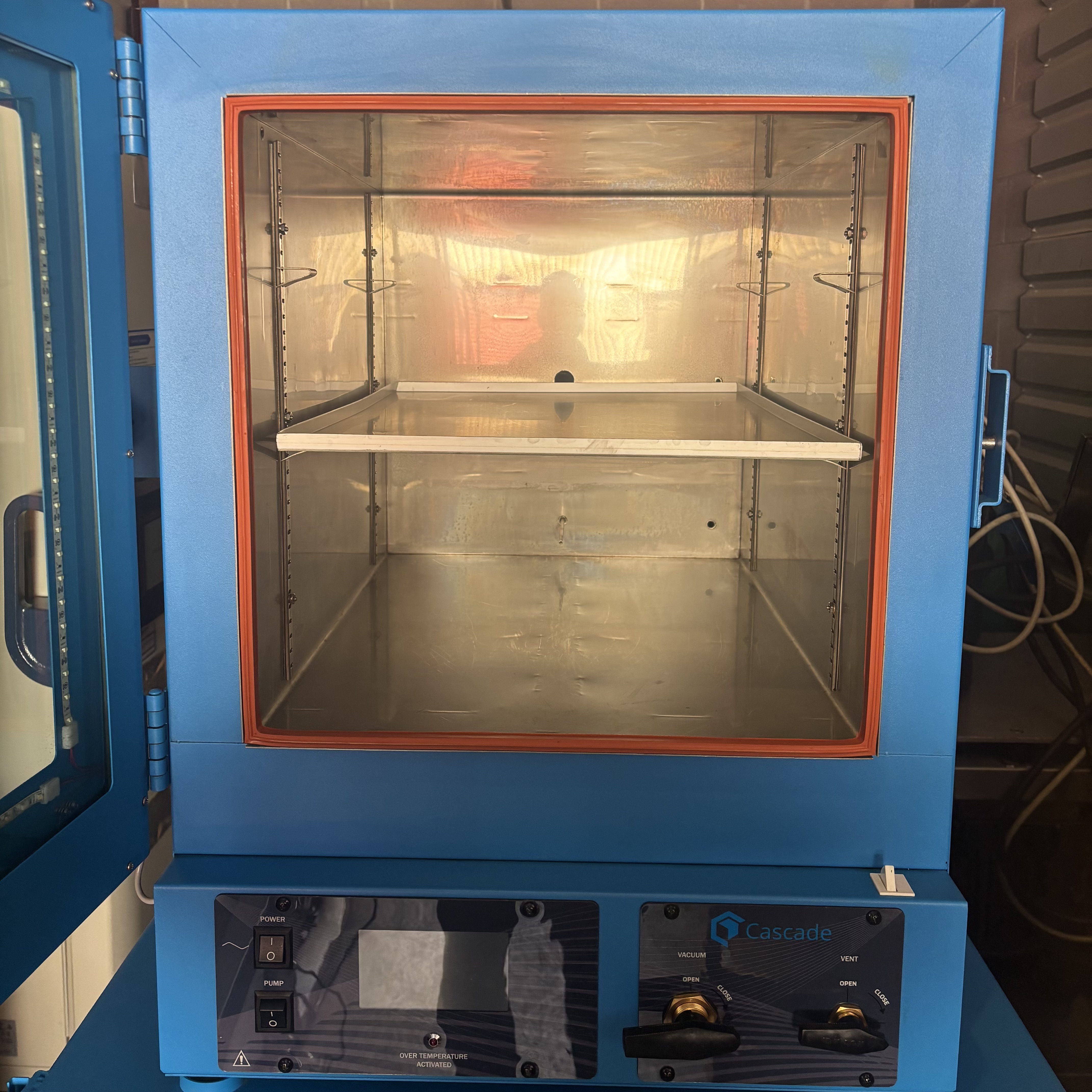 Used Cascade Sciences CVO 5-L Double Up Vacuum Ovens