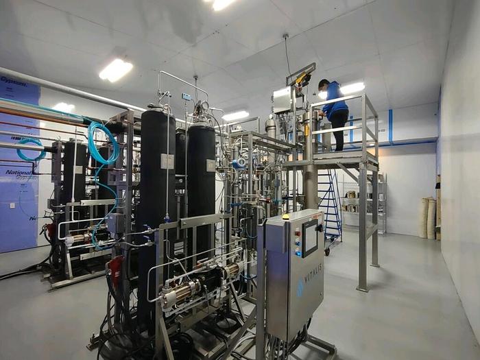 Used R200 Super Critical CO2 Extractor from Vitalis