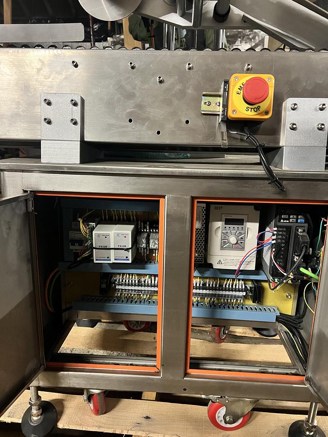 Used Labeler for Pre-Rolls