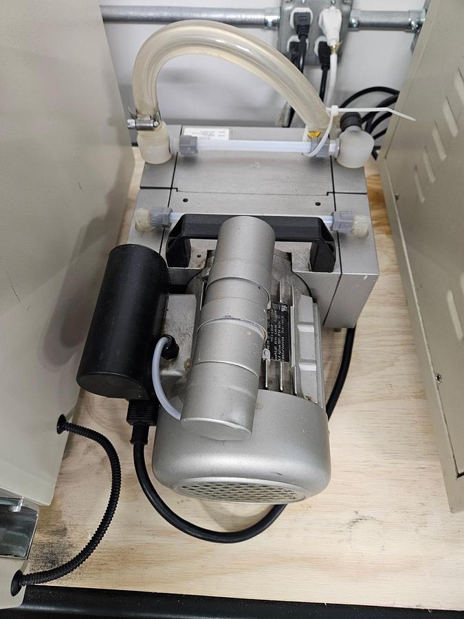 Used Harvest Right Freeze Dryer with Pump