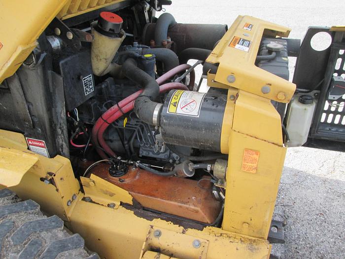Used 1996 New Holland LX 665 Turbo Skid Steer