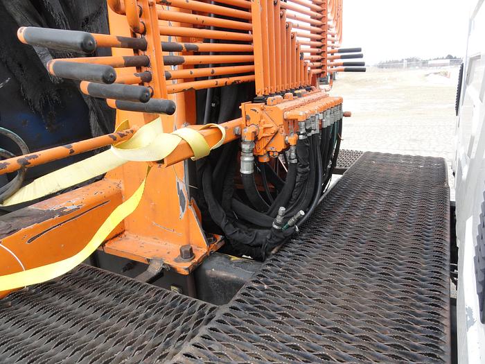 Used 2004 International / Peterson  4300 / TL