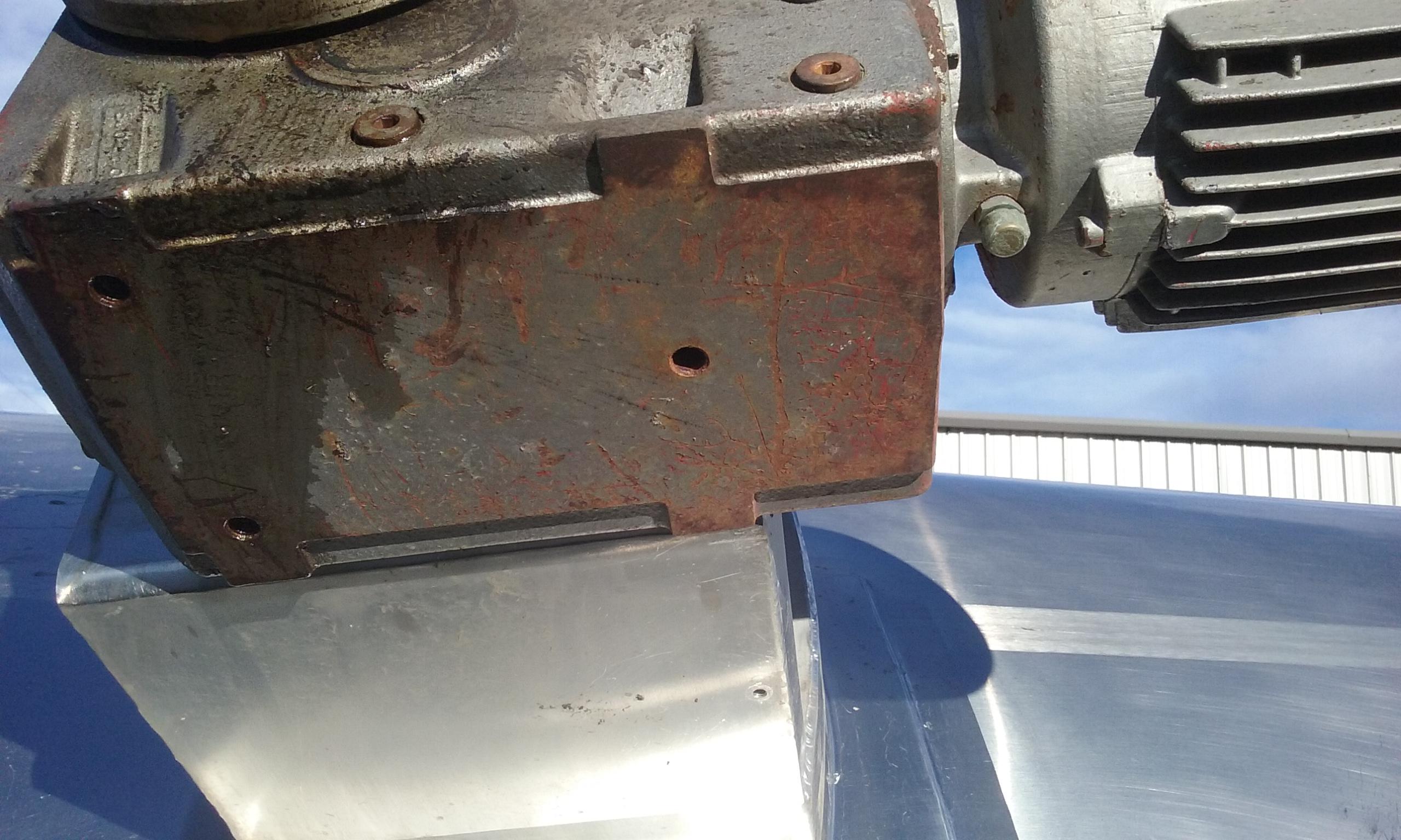 Usado 4500 GALLON VERTICAL JACKETED STORAGE TANK.