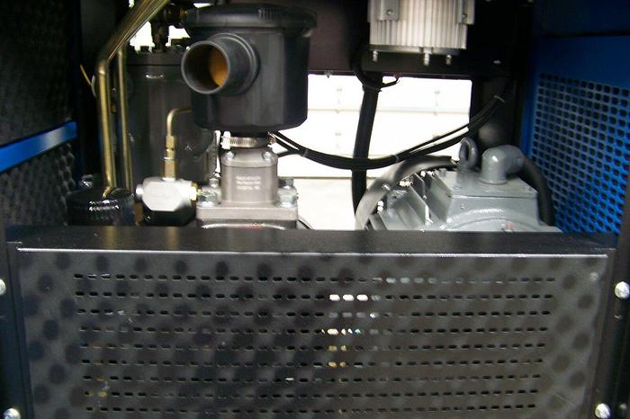 Air-Max 20hp MAC-20B120H   (NEW) Industrial Rotary Screw Compressor 120 gallon Tank