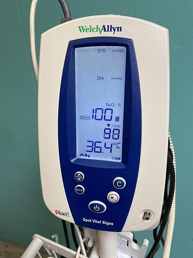 Used Welch Allyn Spot Vital Signs Monitor auf Trolley mit Fingersensor, SpO2