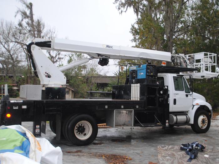 Used Altec LS63 on 2015 International 4300 SBA 4x2 Reg Cab Flatbed Truck - M37501
