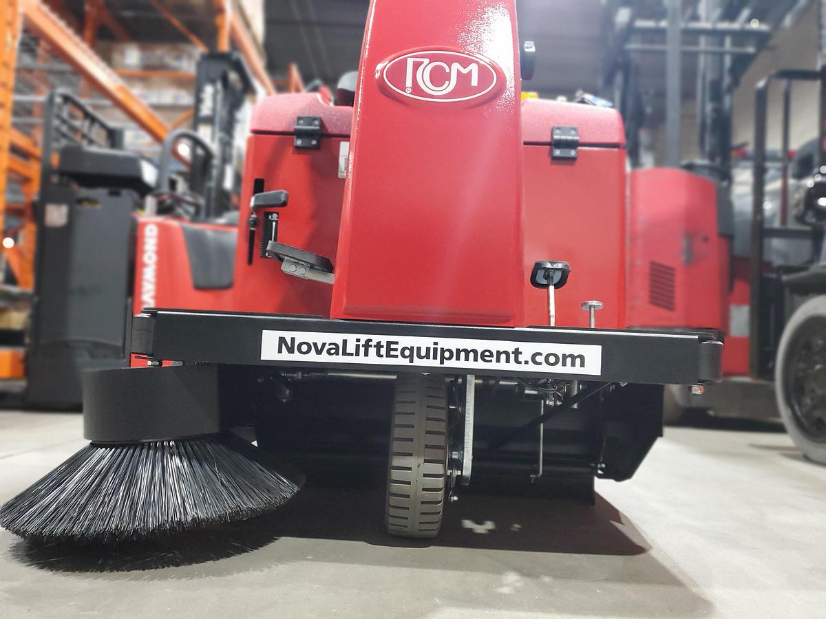 RCM SLALOM E Sweeper