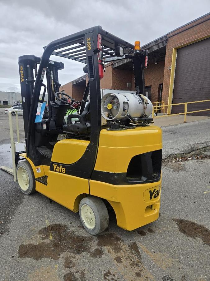 Used 2007 Yale GLC060VXNVSE085 Pneumatic Tire Forklift
