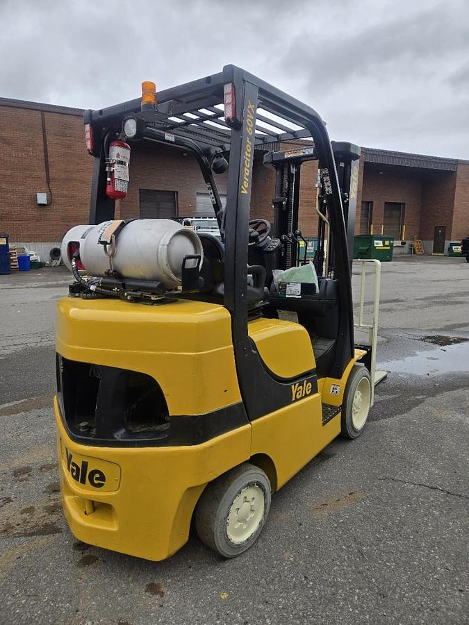 Used 2007 Yale GLC060VXNVSE085 Pneumatic Tire Forklift