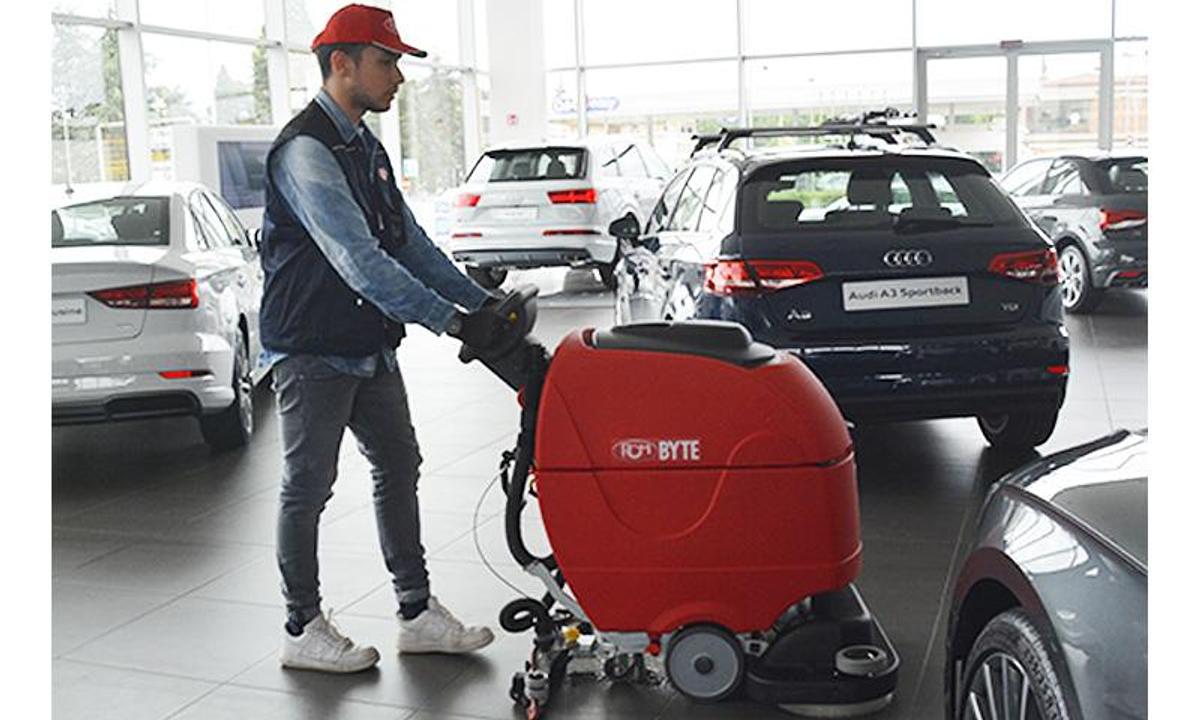 BYTE II Walk Behind Floor Scrubber