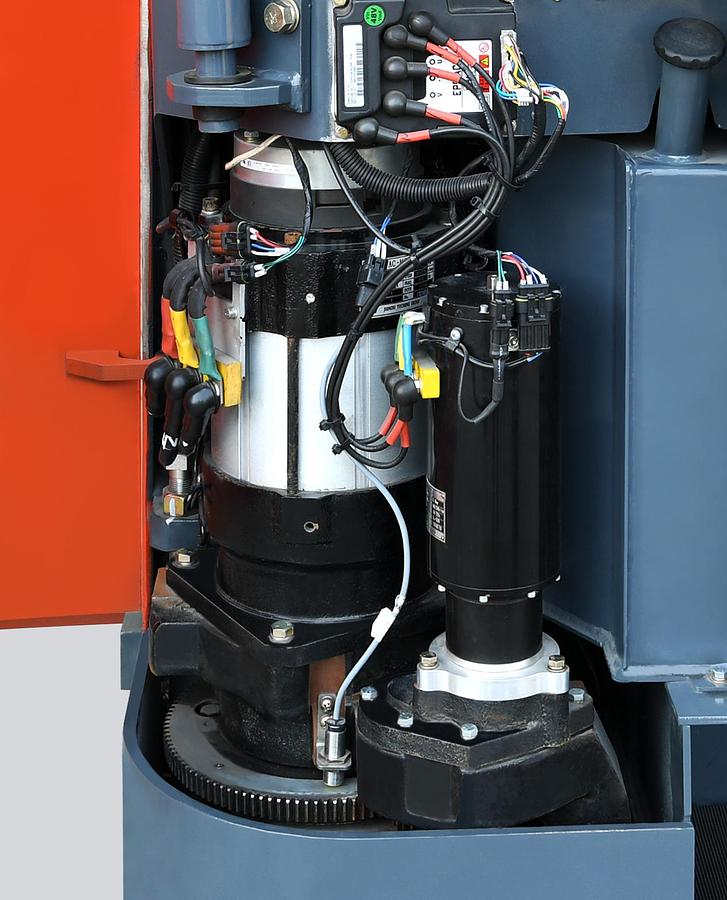 Heli Lithium Stand-up Rider - CQD Series