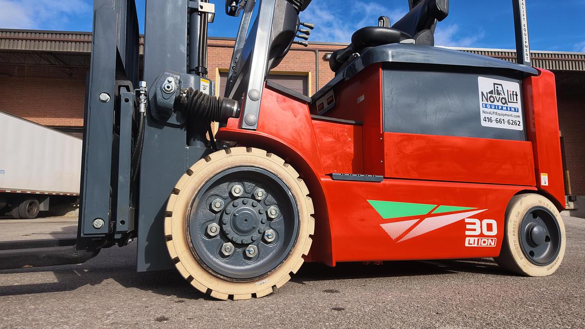 New HELI CPD30-GA2CLI-002 Lithium Cushion Tire Forklift