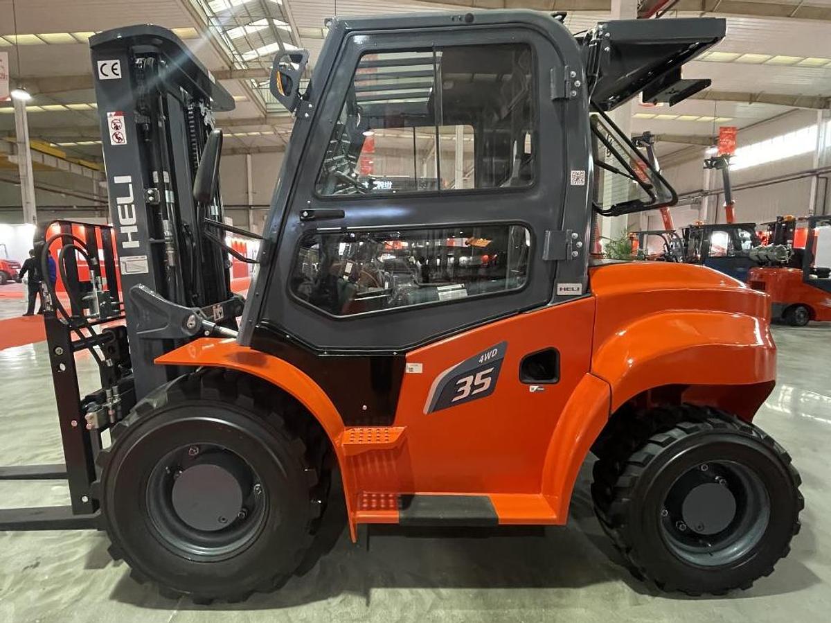 New HELI 4x4 Rough Terrain Forklifts 4000 lb – 15,500 lb
