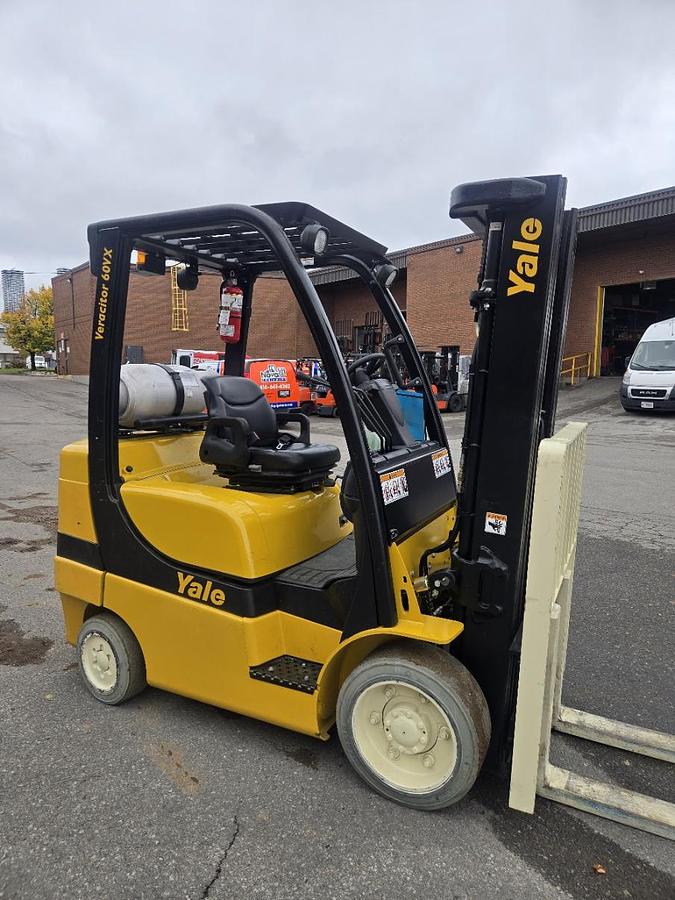 Used 2007 Yale GLC060VXNVSE085 Pneumatic Tire Forklift