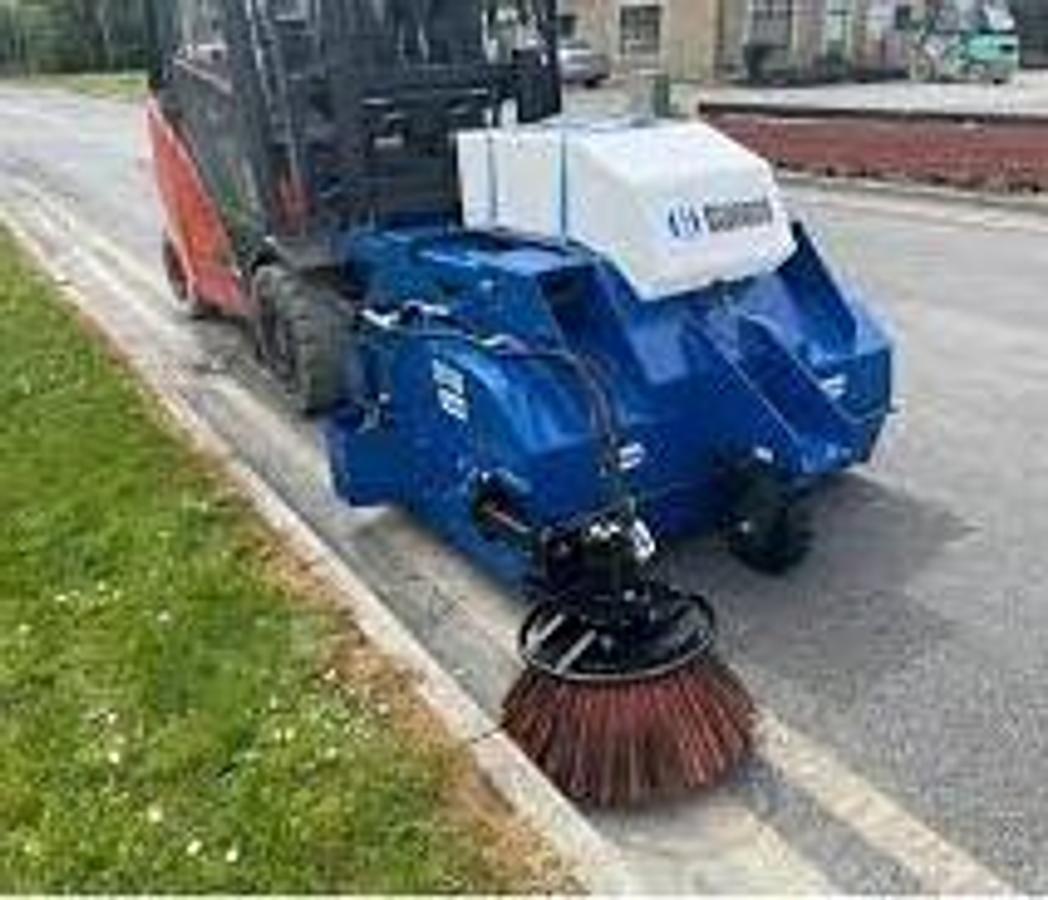 New Glanaco Outdoor Forklift Sweeper