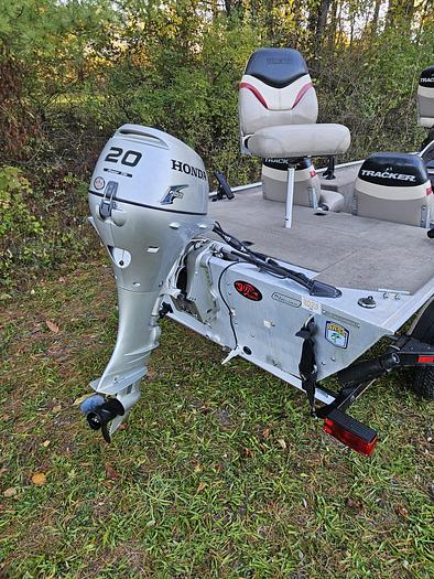 Used 2003 Bass Tracker Pro Team 165