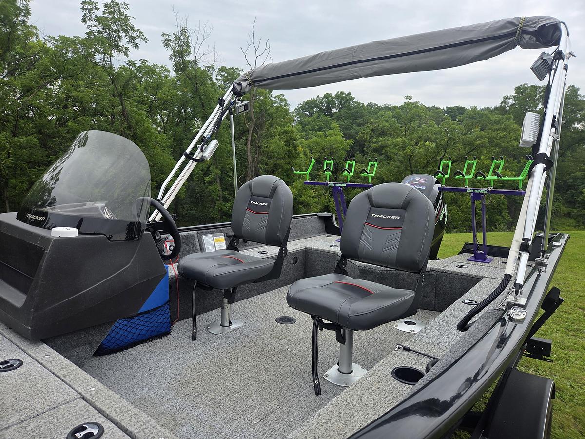 Used 2023 Bass Tracker Pro Guide V16SC