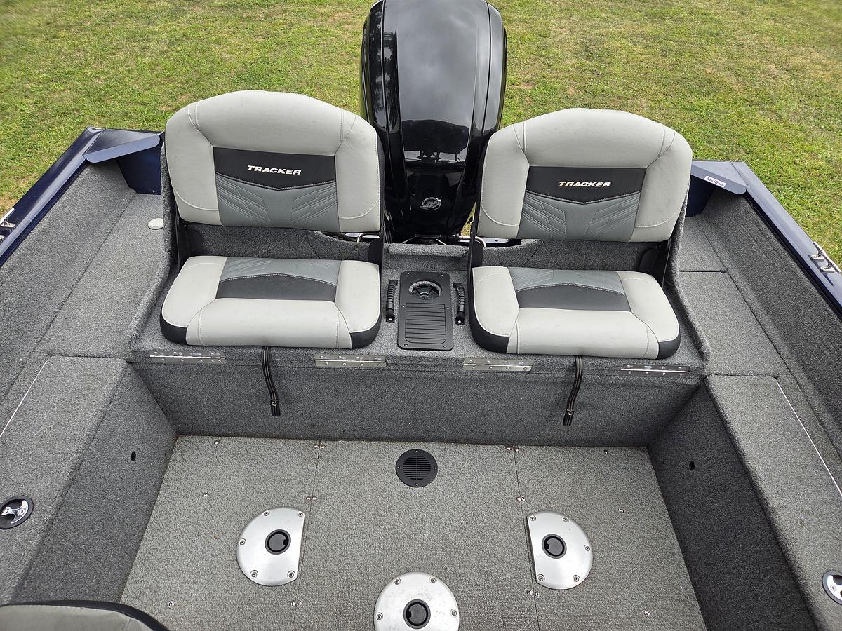 Used 2019 Bass Tracker Pro Guide V175