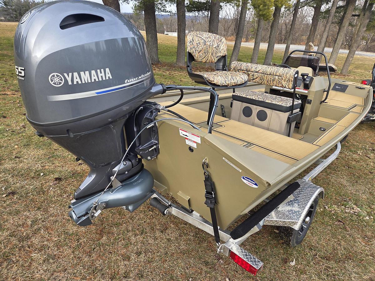 2026 G3 17CCJ Desert Brown, Sea Dek