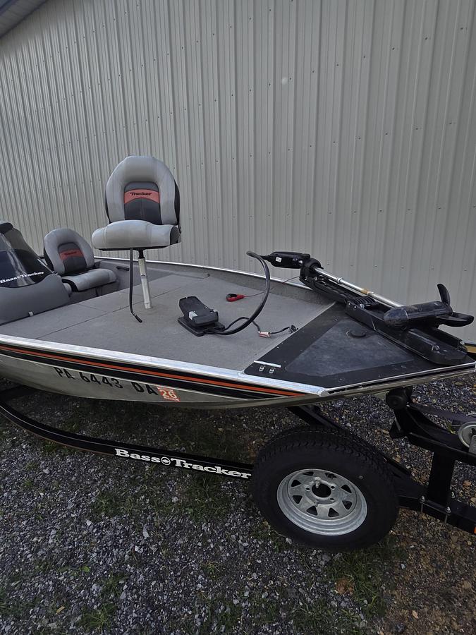 Used 2008 Bass Tracker Pro Team 170TX