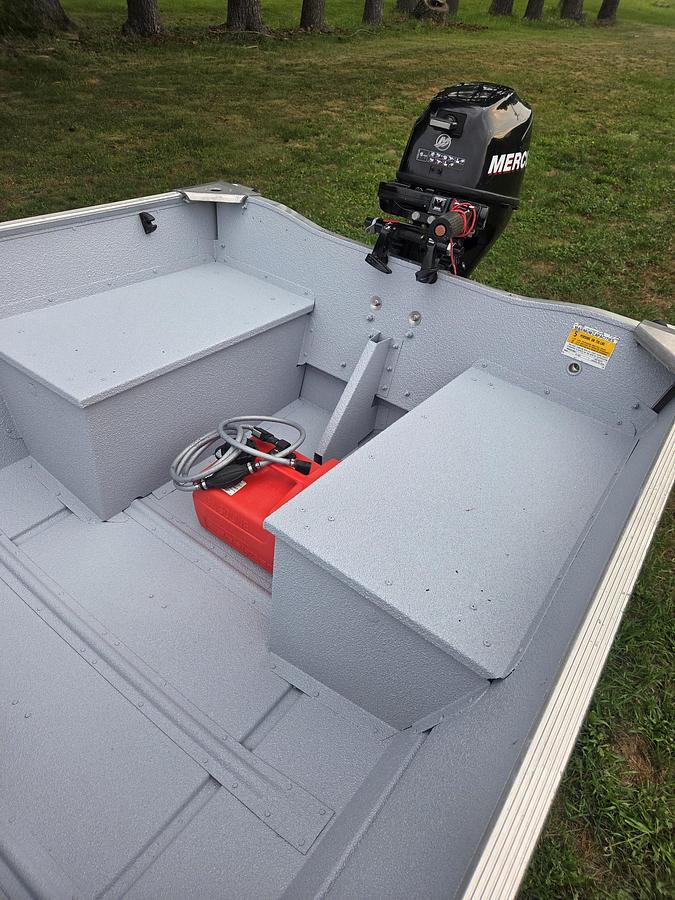Used 2011 Lowe V1667