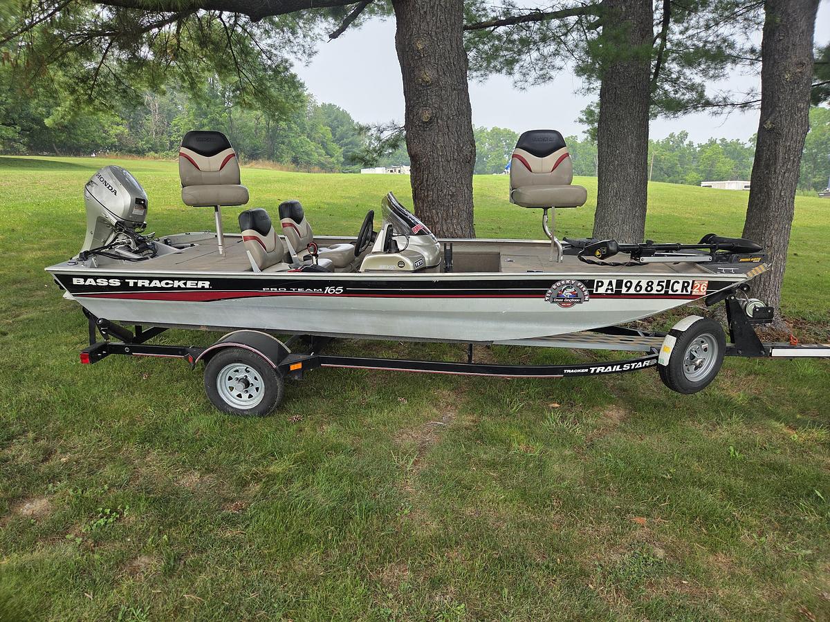 Used 2003 Bass Tracker Pro Team 165